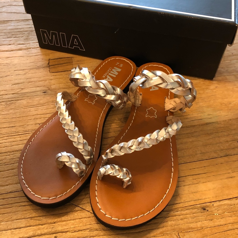 New Mia Silver leather sandals